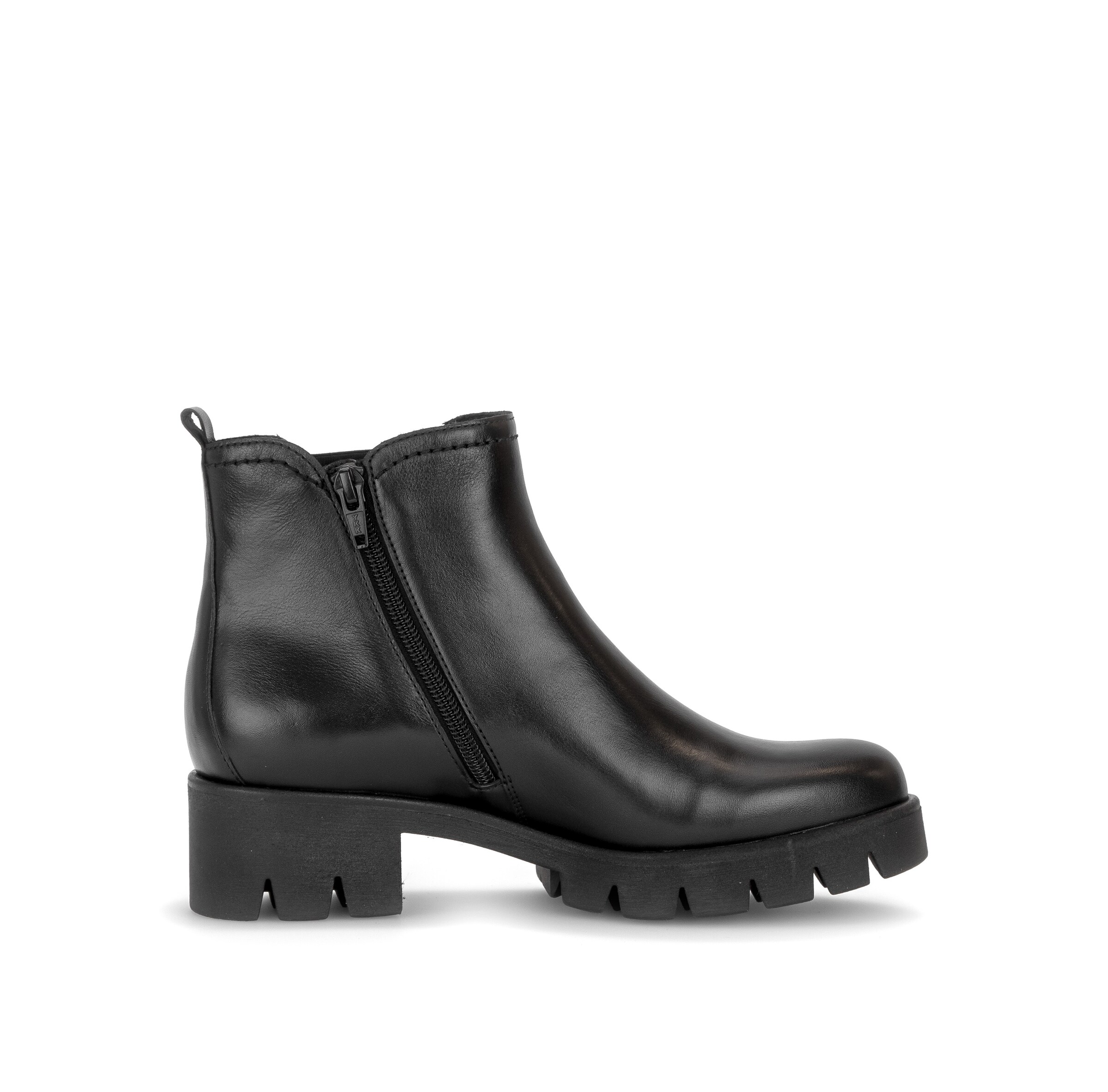 GABOR Chelsea Boots in Black