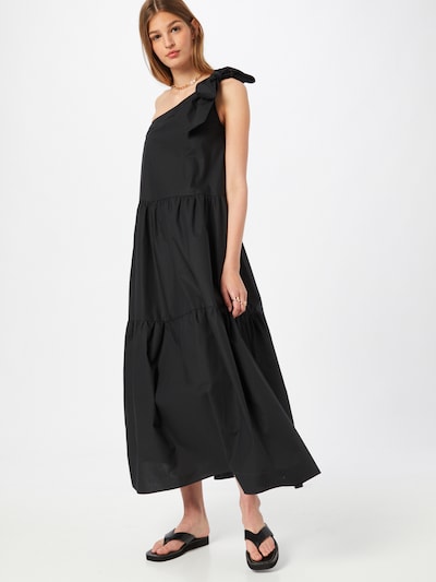 IVY & OAK Šaty - černá, Model/ka