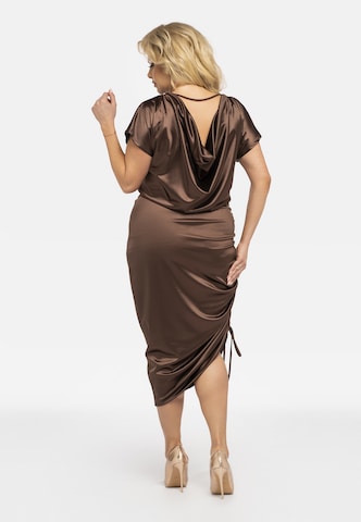 Robe de cocktail 'Leonia' Karko en marron