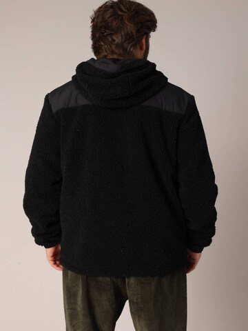 Veste mi-saison 'Cordale' Deeluxe en noir