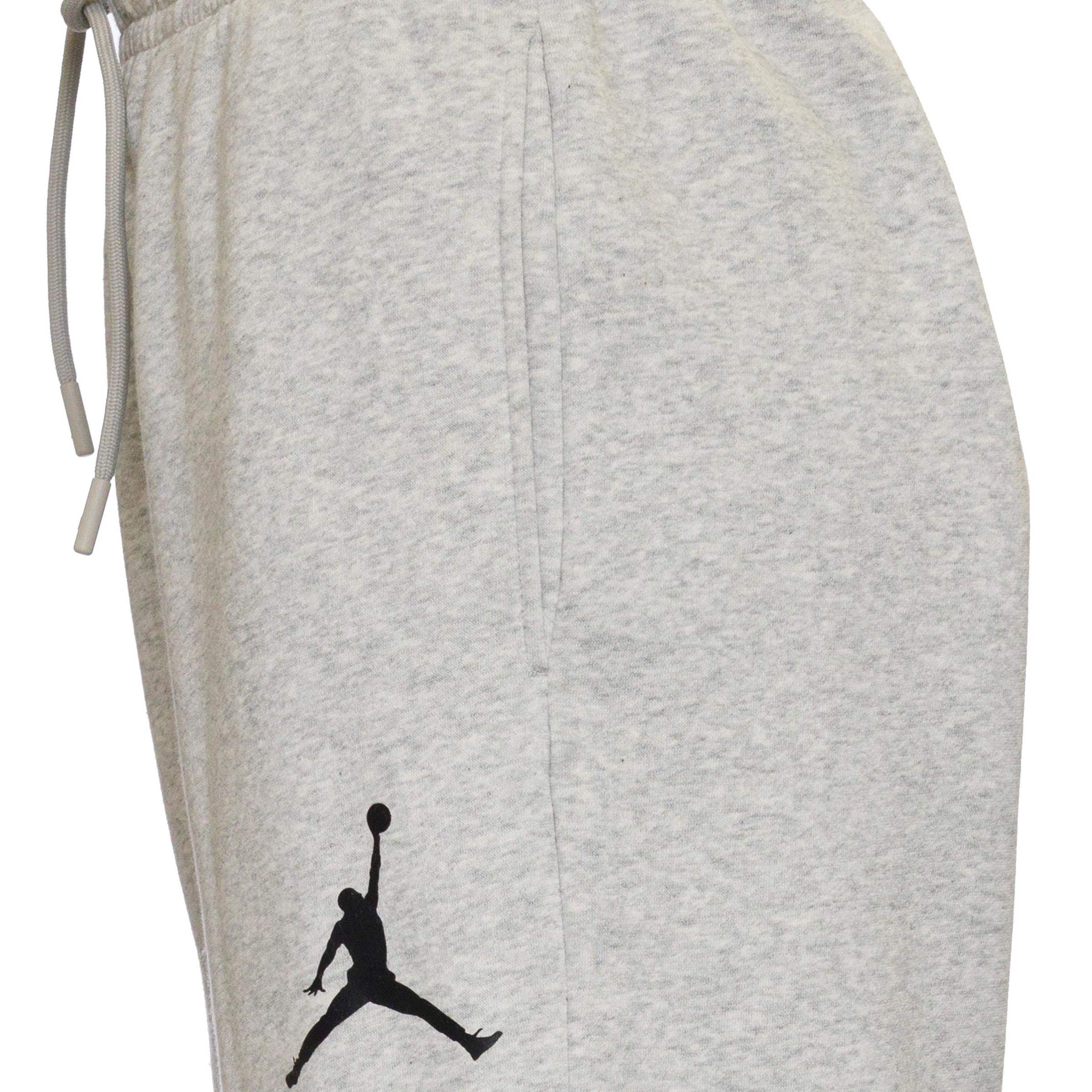 Jordan Tapered Workout Pants in Grey