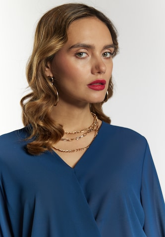 Camicia da donna di faina in blu