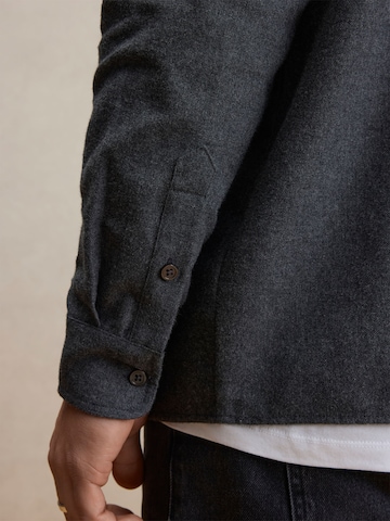 Coupe regular Chemise 'Leopold' DAN FOX APPAREL en gris