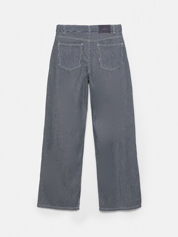 Pull&Bear Loosefit Jeans i blå