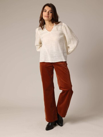Chemisier 'Guilda' Deeluxe en beige