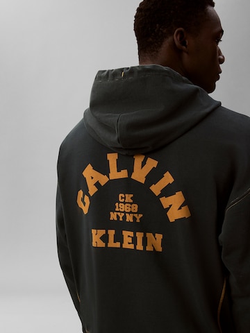 Calvin Klein Jeans Sweatshirt in Blue