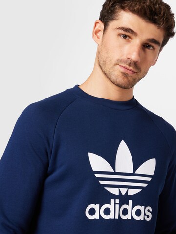 Adicolor Classics Trefoil Crewneck Sweatshirt