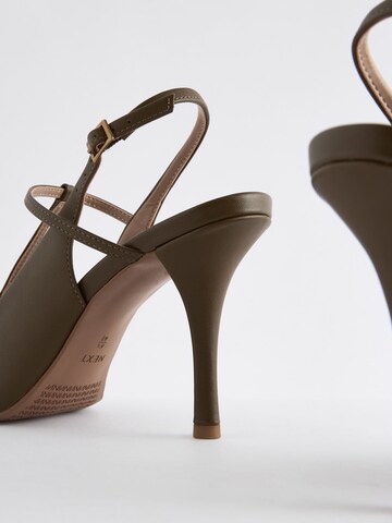 Escarpins à bride arrière 'Forever Comfort®' Next en vert