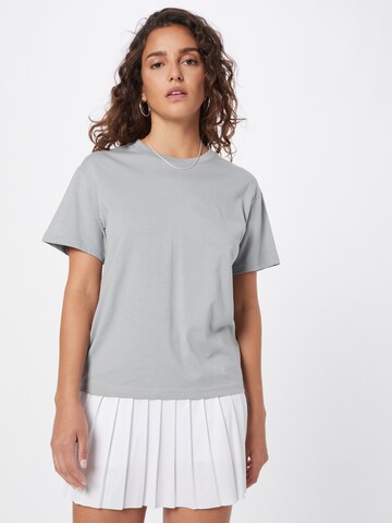WEEKDAY T-shirt 'Alanis' i grå: framsida