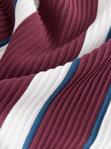Next - Camisa em vermelho