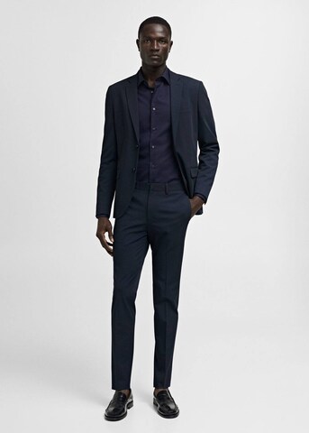 Coupe regular Chemise 'Emeritol' MANGO MAN en bleu