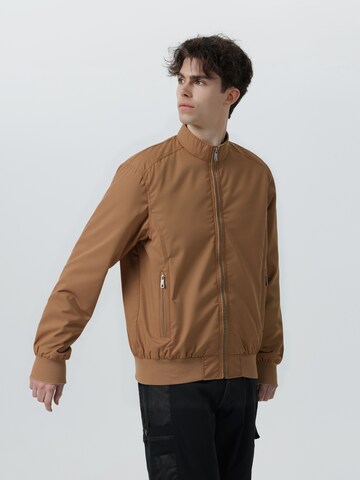 Youthup Between-Season Jacket in Green