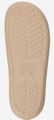 Crocs - Sapato aberto 'Classic v2' em castanho
