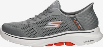 Baskets basses 'Go Walk 7 - Free Hand 2' SKECHERS en gris : devant