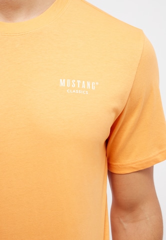 MUSTANG T-Shirt in Orange