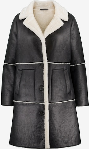 Studio Untold Winter Coat in Black: front