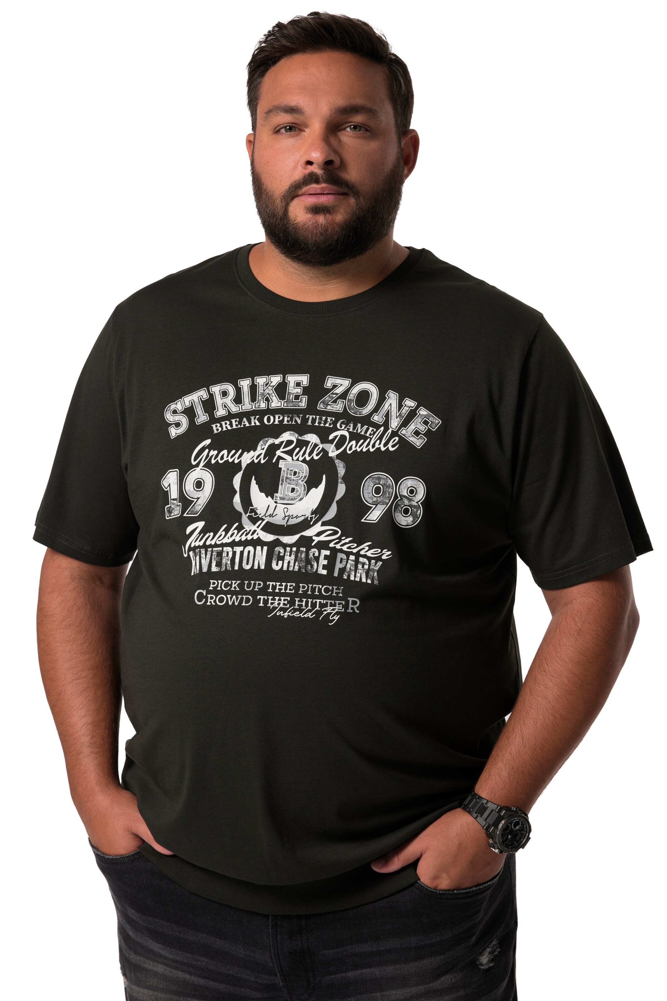 Men Plus Shirt in Black: front