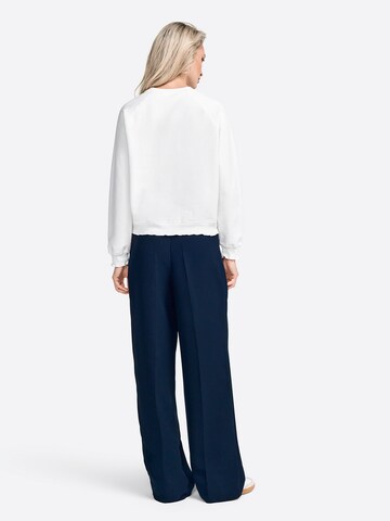 Rich & Royal Sweatshirt in White