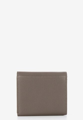 TAMARIS Wallet 'Amanda' in Brown