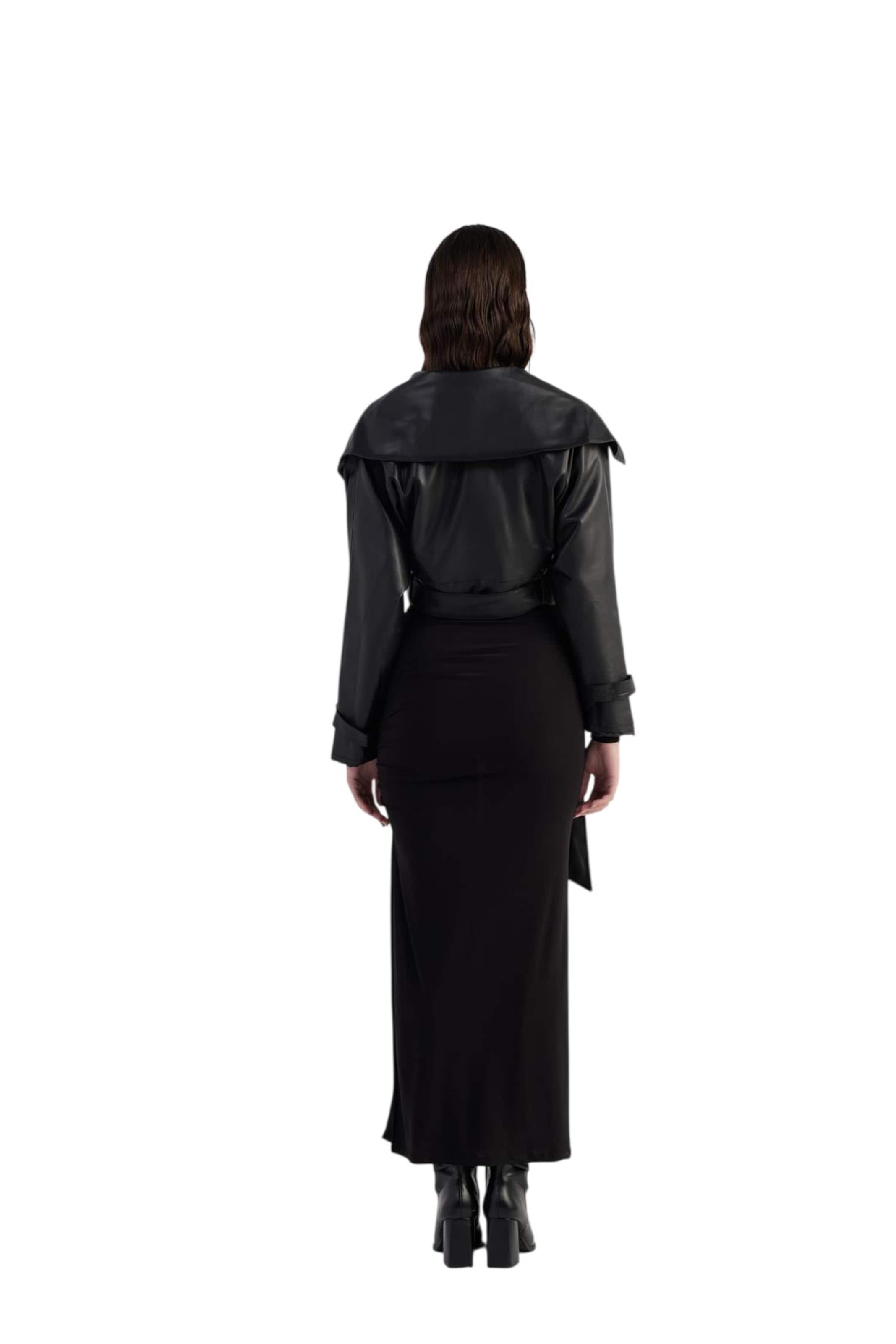 HOLLY LOLLY Between-season jacket in Black