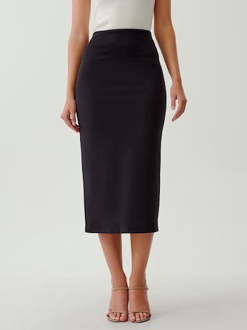 Tussah Skirt in Black: front