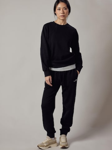 regular Pantaloni 'Felpati' di OWN Off With Nature in nero: frontale