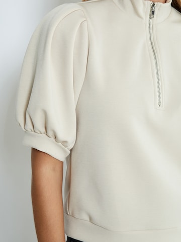 Peppercorn Sweatshirt 'Dicette' in Beige