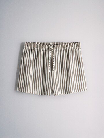 The Set Shorty in Beige