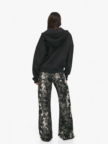 Bershka Wide Leg Jeans in Schwarz