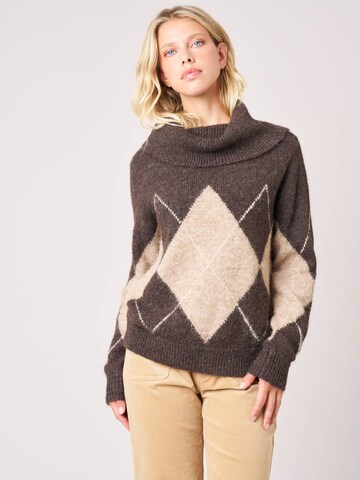 Deeluxe Sweater in Brown