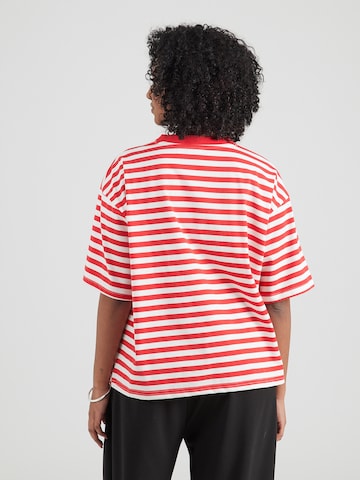 Noisy May Curve Mikina 'NMEMBER' – červená