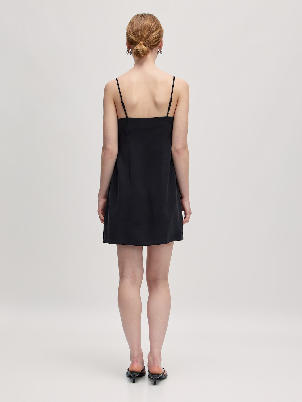 EDITED Produkte Kleid 'Alaya' schwarz
