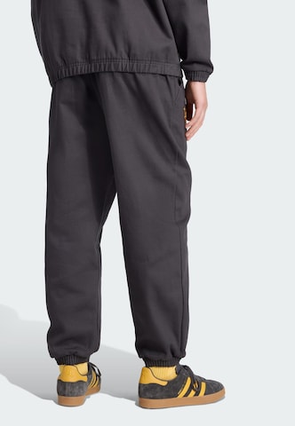 Loosefit Pantalon 'Manchester United Terrace Icons' ADIDAS ORIGINALS en noir