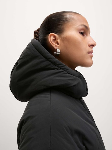 Cappotto invernale di Marks & Spencer in nero