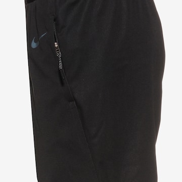 NIKEregular Sportske hlače 'RUN' - crna boja