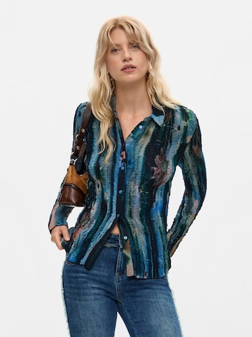 Bluză de la Desigual pe verde: față