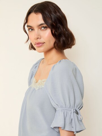 Friends Like These - Blusa en azul