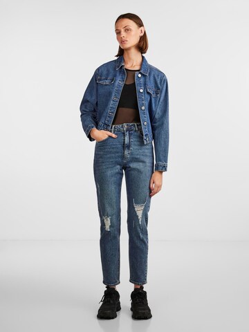 PIECES Regular Jeans 'BELLA' in Blau