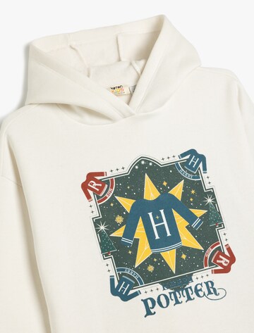 Koton Sweatshirt in White