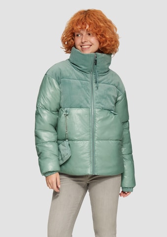 QS Winter Jacket in Green: front