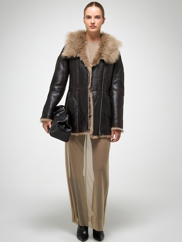 V S P Wintermantel 'Mallory' in Braun