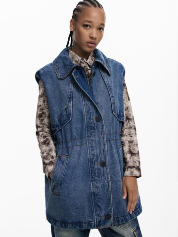 Desigual Přechodová parka – modrá