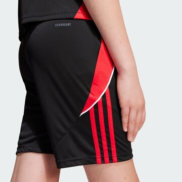 ADIDAS PERFORMANCE Loosefit Sportshorts 'Tiro 24' in Schwarz