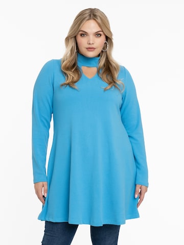 Yoek Tunic in Blue: front