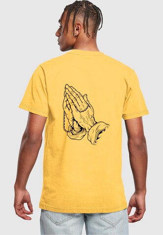 Maglietta 'Pray Hands' di Mister Tee in giallo: frontale