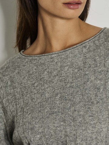 Pull-over MADELEINE en gris