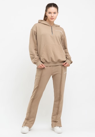 Tom Barron Sports Suit in Beige: front