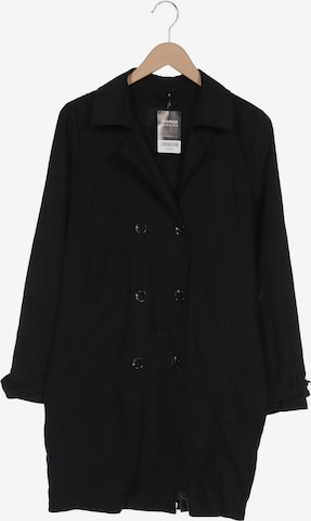 VILA Jacket & Coat in M in Black: front