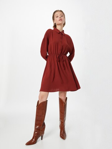 ABOUT YOU - Vestido camisero 'Patrizia' en rojo