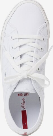 Sneaker low de la s.Oliver pe alb